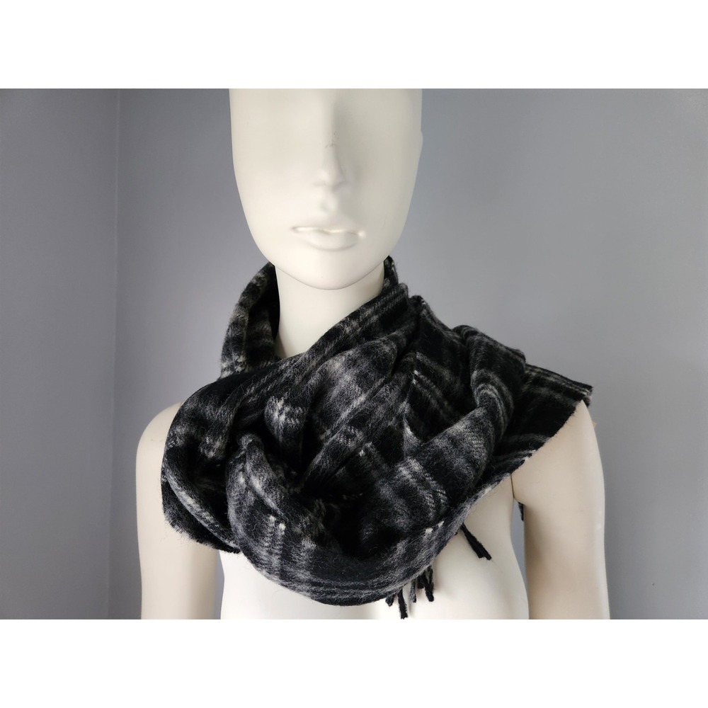 NWT John Hanly & Co Woven in Ireland 100% Lambswool Scarf Black Plaid Fringe - Picture 10 of 11